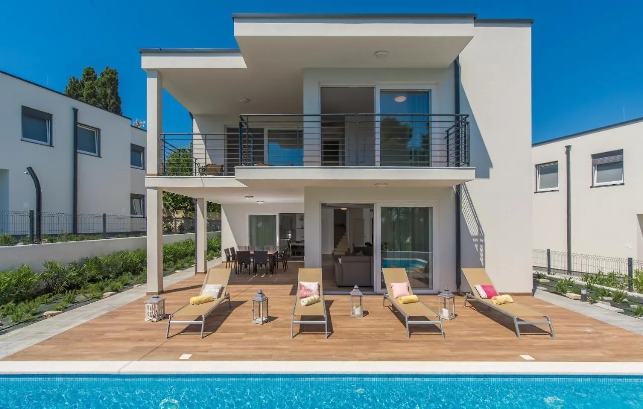 Vila Paliska Pula 0*,  Croatia